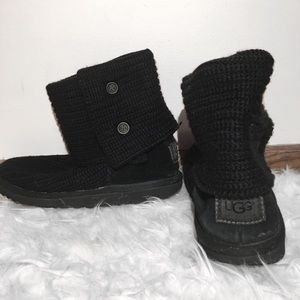Knitted UGG boots with buttons - Size 6